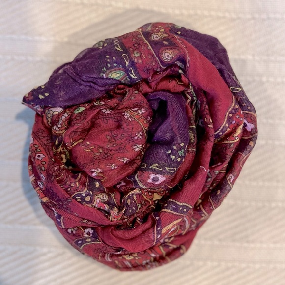 Plum Paisley Lightweight Infinity Scarf - Picture 2 of 4